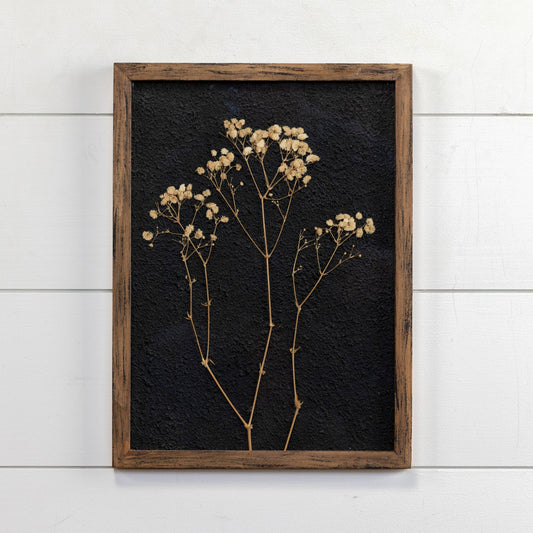 DRIED BABY'S BREATH IN FRAME