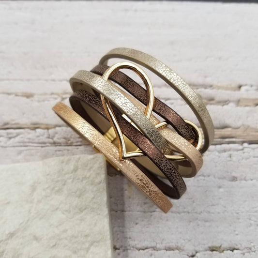 Multi Layer Leather Heart Magnetic Buckle Bracelet