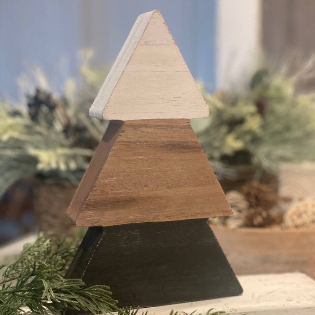 Modern Wood Plank Christmas Tree sitter