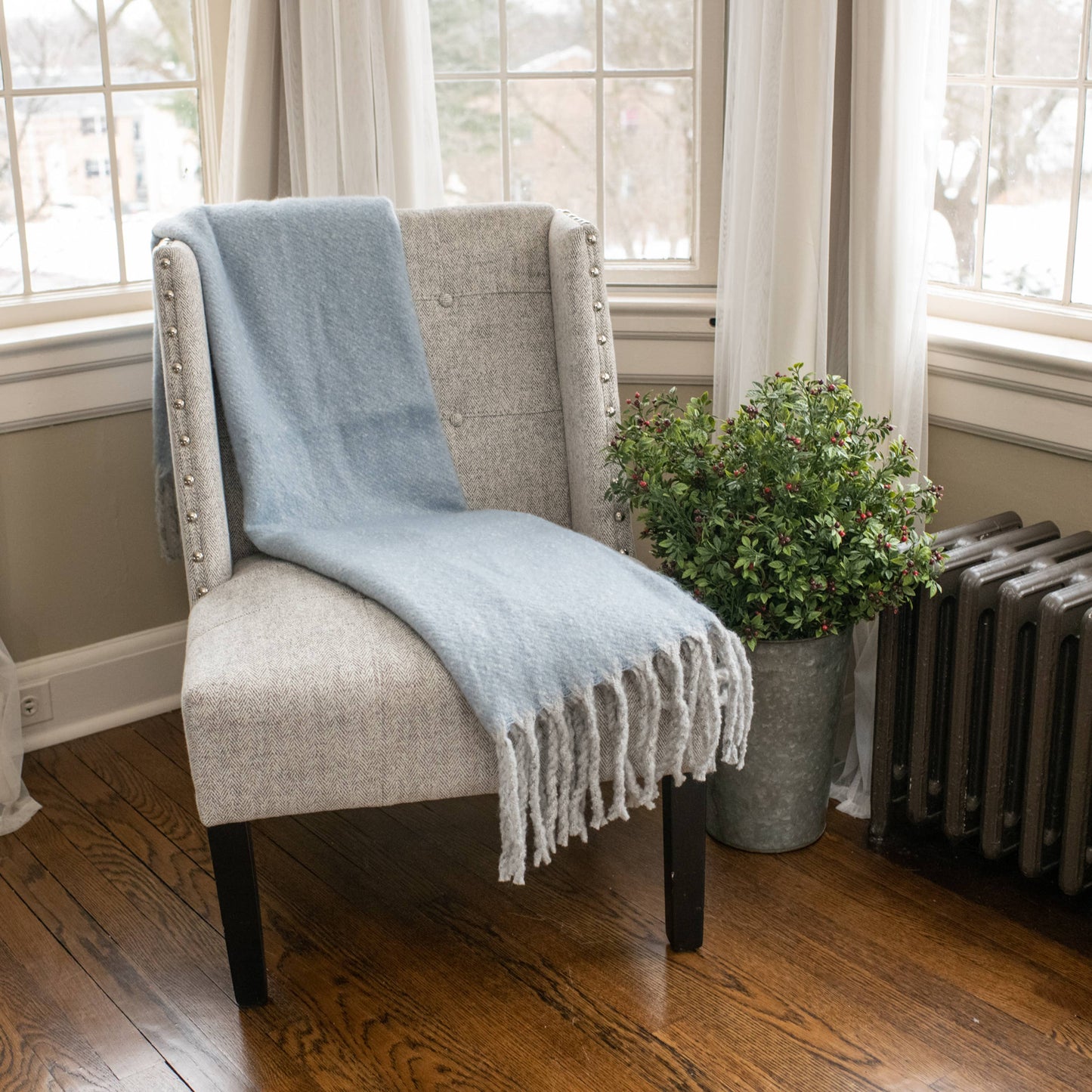 BLUE TASSEL THROW