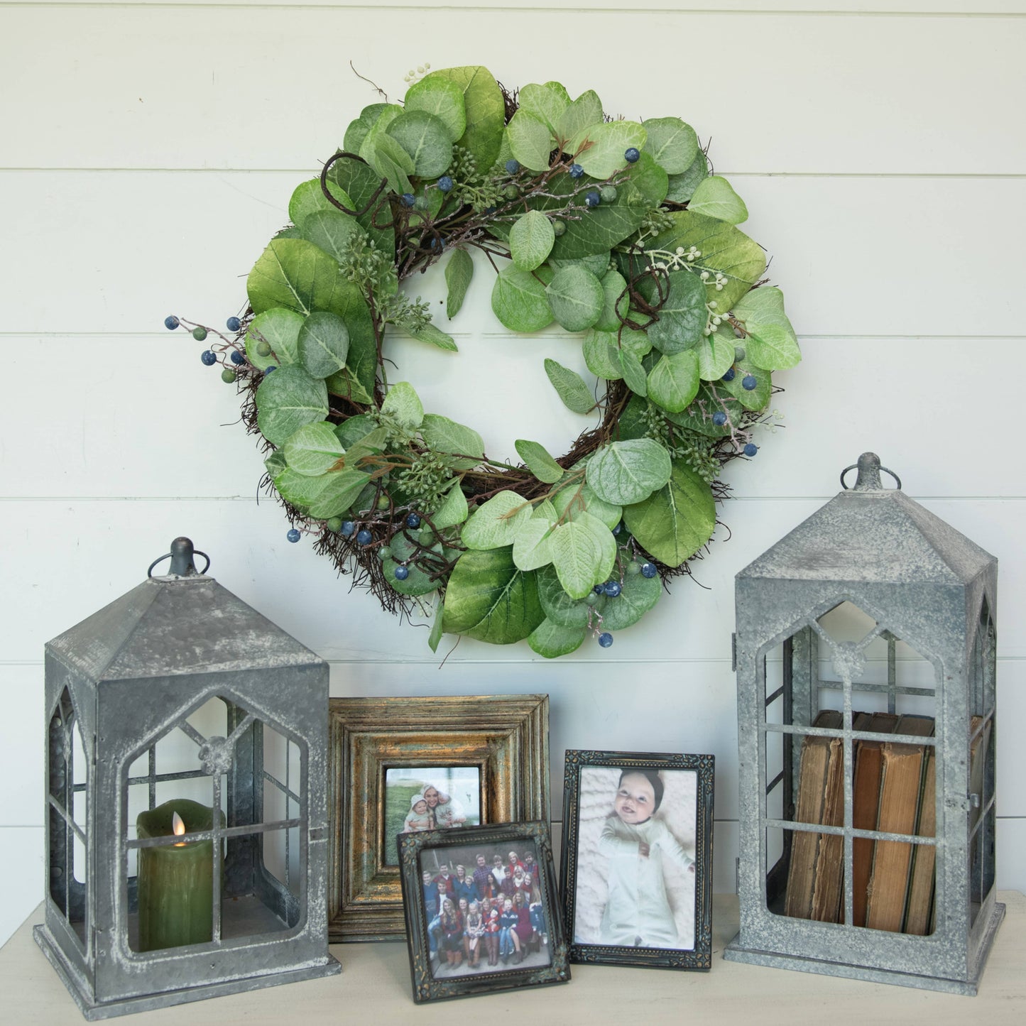 24" MAGNOLIA & BLUEBERRY WREATH