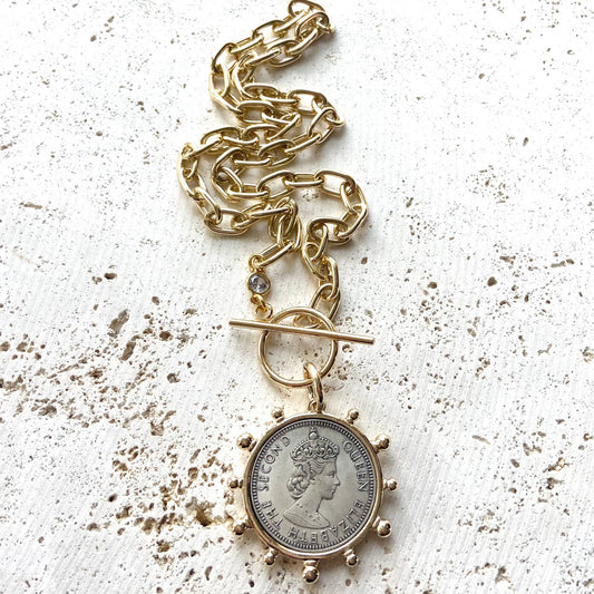 Queen Elizabeth coin necklace royal england UK jewelry