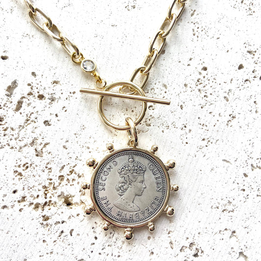 Queen Elizabeth coin necklace royal england UK jewelry