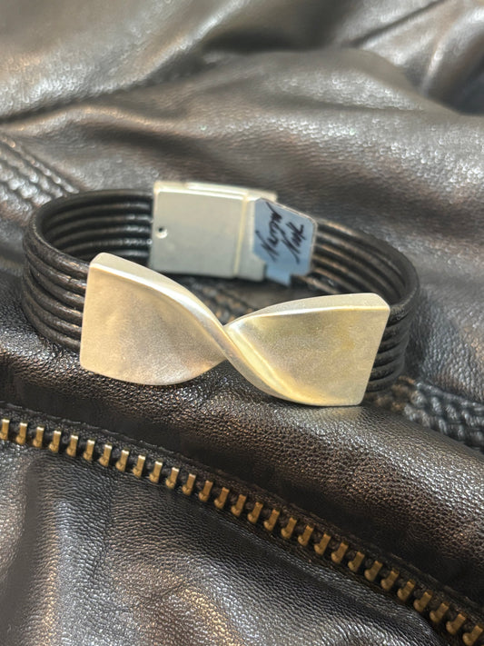 Black and Silver Bow Twist Tie leather bracelet