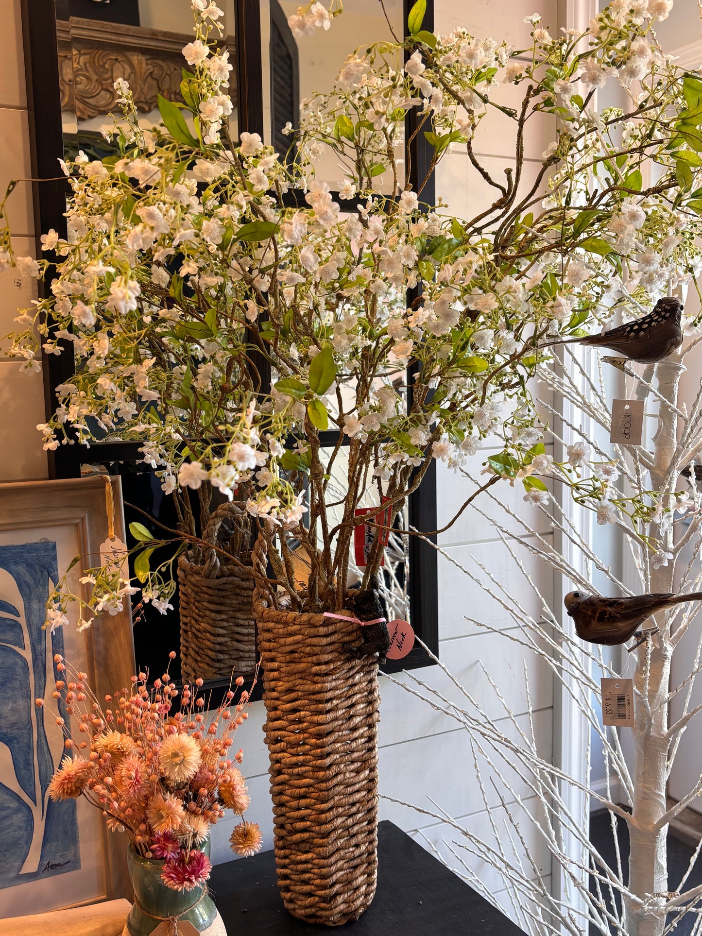 MEDIUM TAN GRASS WALL BASKET