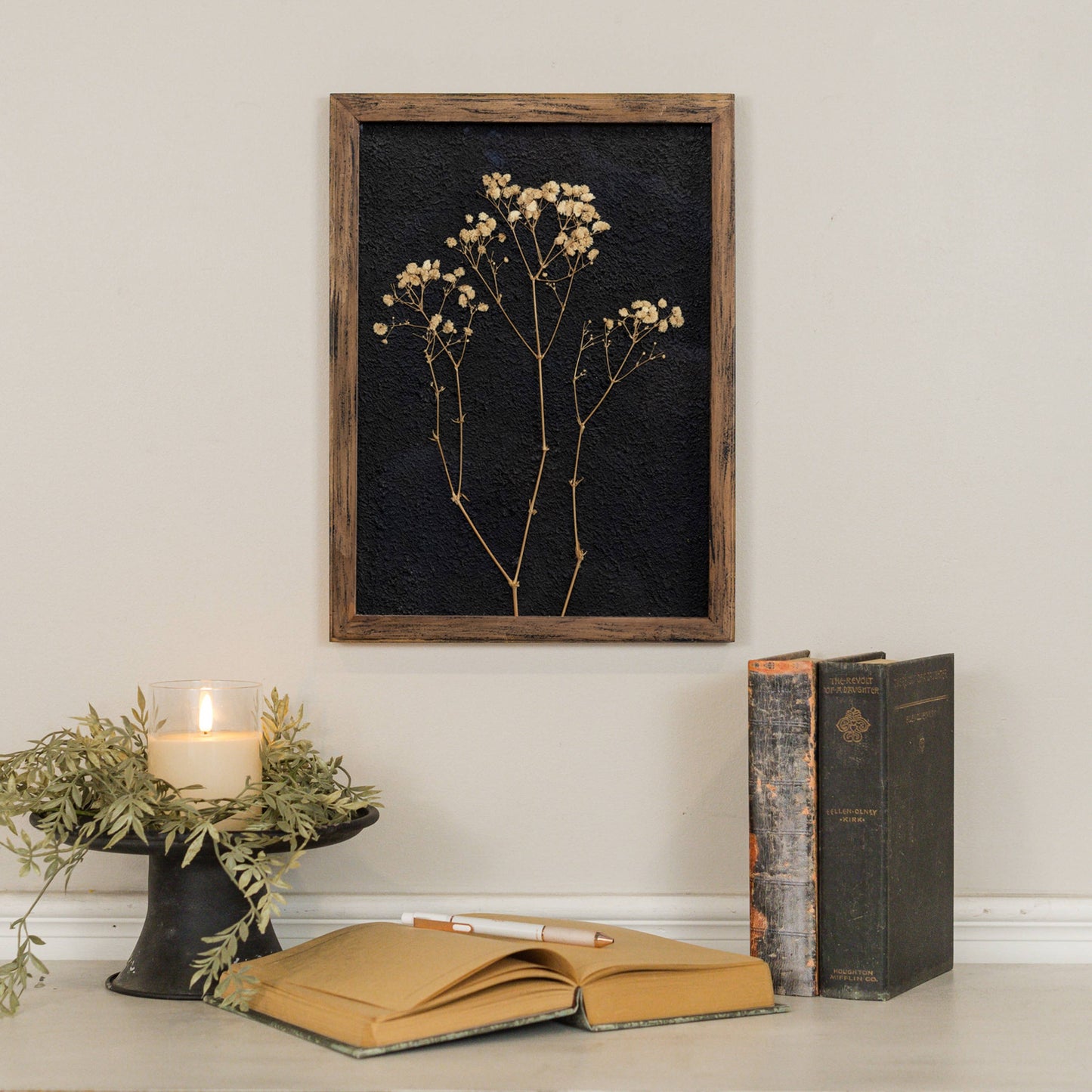 DRIED BABY'S BREATH IN FRAME