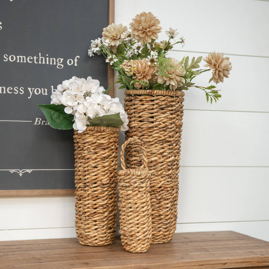 MEDIUM TAN GRASS WALL BASKET