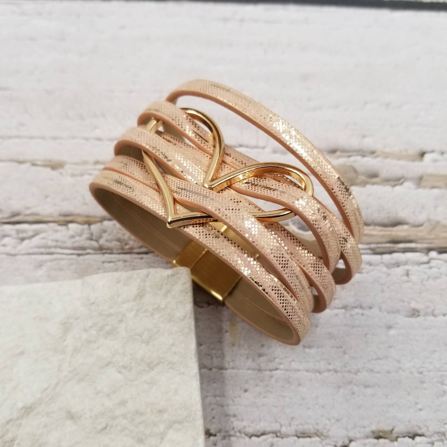Multi Layer Leather Heart Magnetic Buckle Bracelet